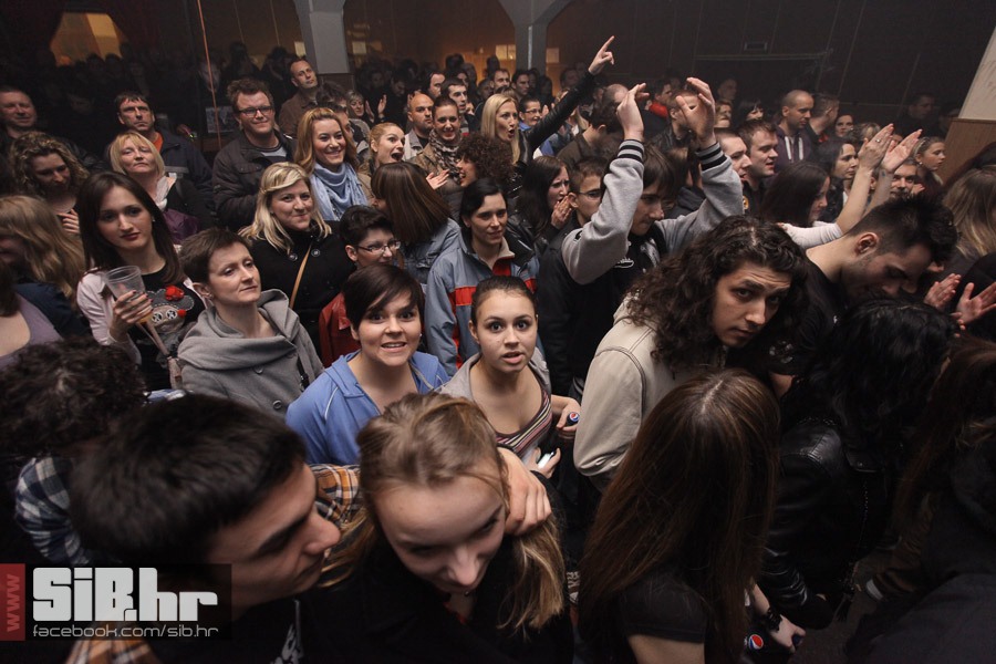 opca_opasnost_slavija_04042013_