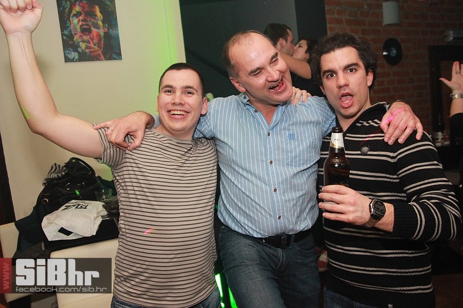 2014_11_1_nightlifeIMG_8830_exi 2014_11_1_nightlifeIMG_8830_exi