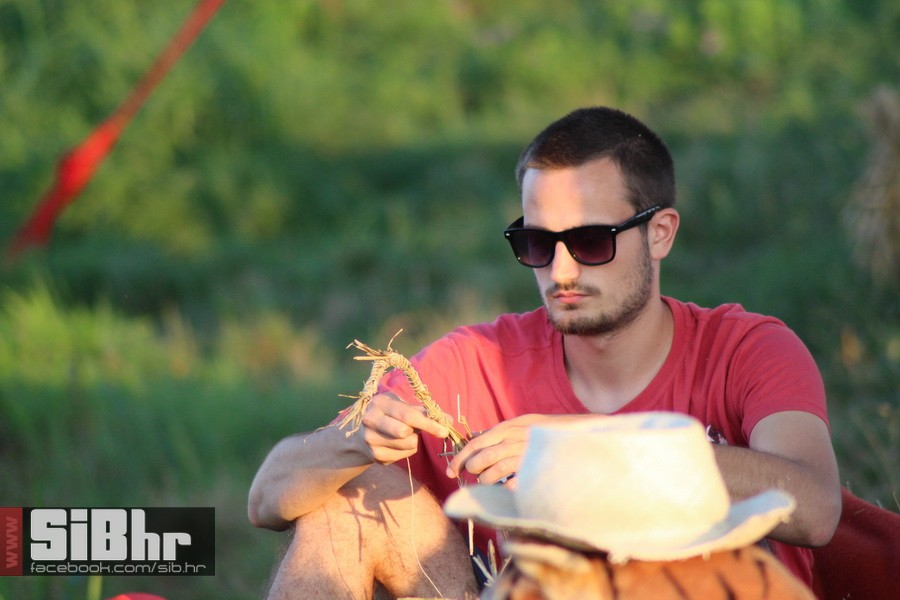 slama_dan_drugi_SiBhr_64 slama_dan_drugi_SiBhr_64