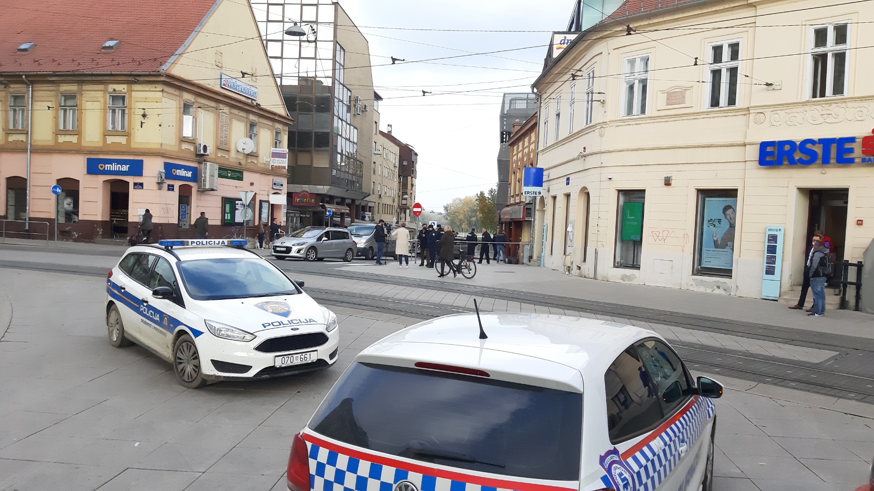 Pokušaj pljačke zlatarnice na Trgu Ante Starčevića