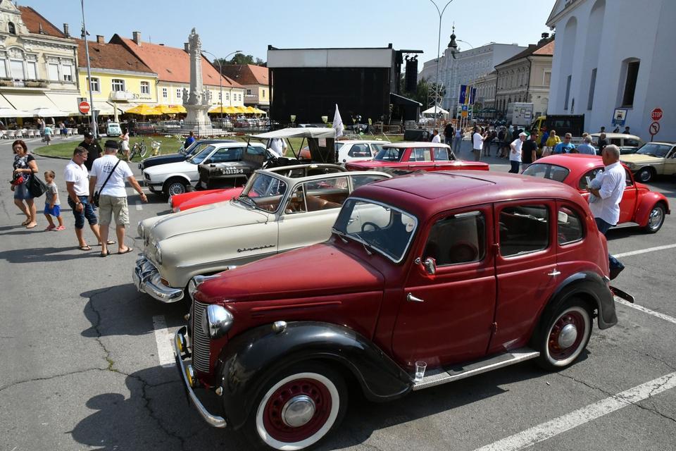 Požega: 7. Međunarodni oldtimer susret “Trophy Zlatnom dolinom 2019.” Požega: 7. Međunarodni oldtimer susret “Trophy Zlatnom dolinom 2019.”