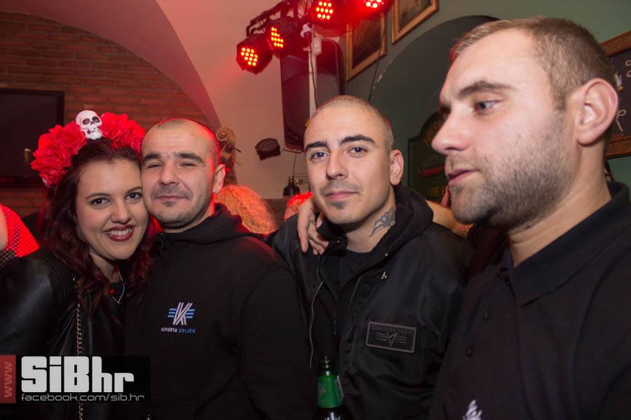 fortpub_halloween_18