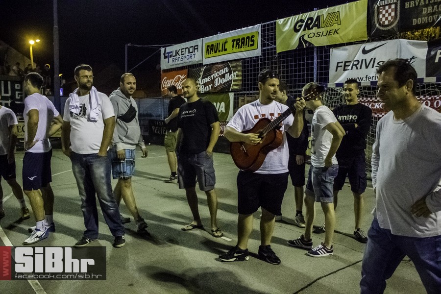 tri_kornera_penal_24