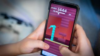 mobitel dijete igrica igranje