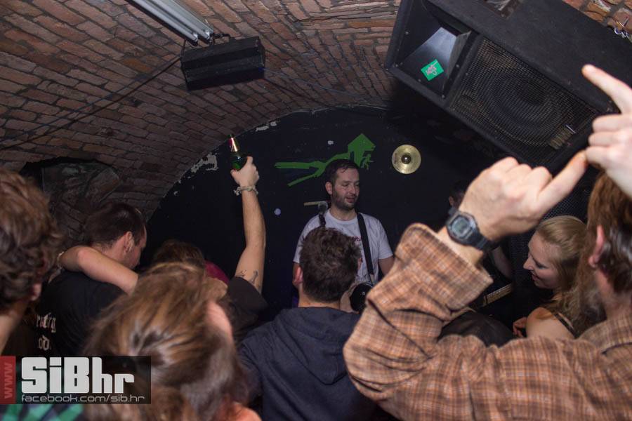 guzva_u_16ercu_EXIT_21 guzva_u_16ercu_EXIT_21