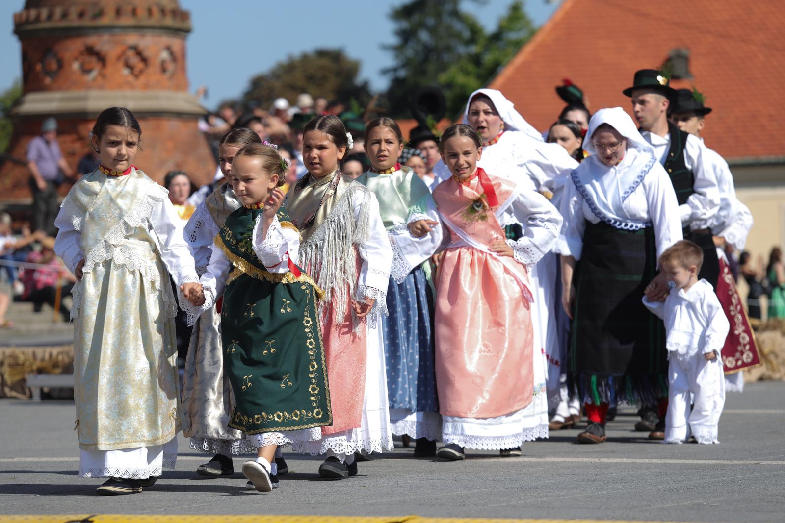 57. Đakovački vezovi