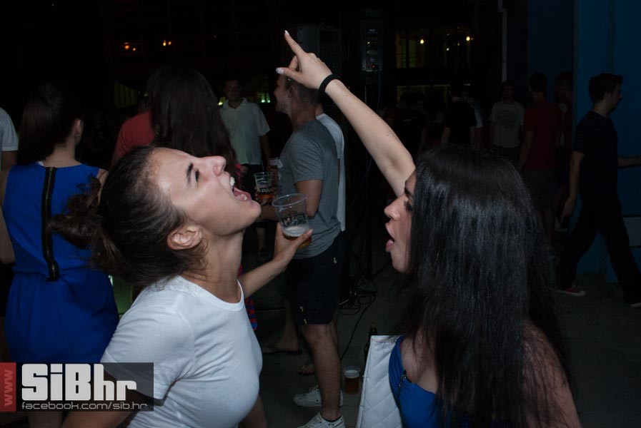 dc_party_SiBhr_17
