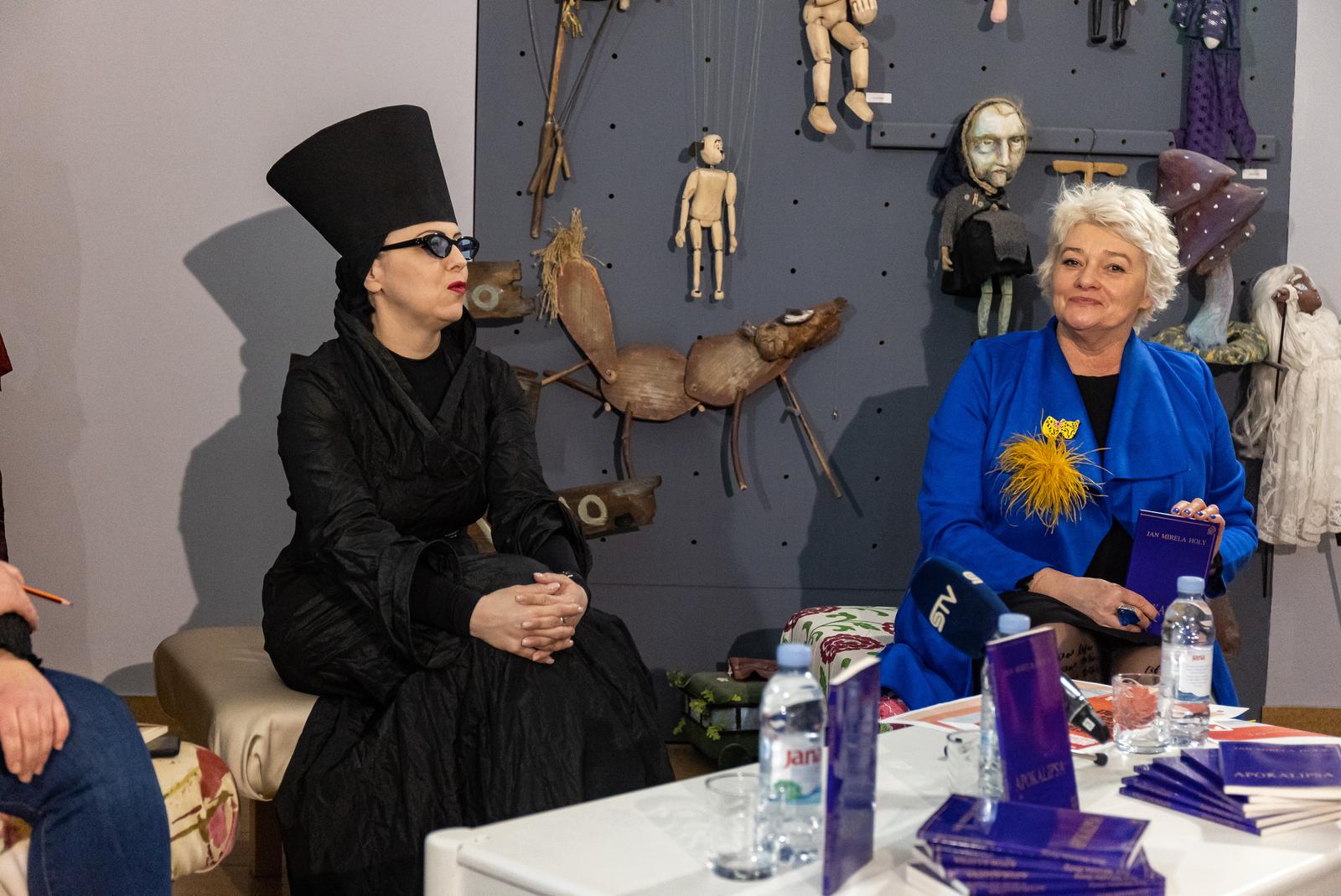 Mirela Holy predstavila knjigu “Apokalipsa” na osječkoj Akademiji za umjetnost i kulturu