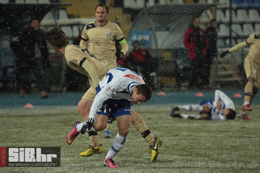 osijek_dinamo_2_1_10022013_sibh