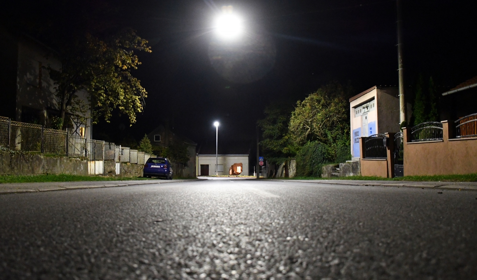 Nova Gradiška: Autom se zabio u obiteljsku kuću i poginuo