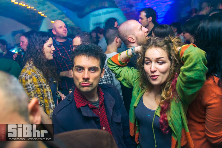 exit_pavijani_1801_nocni_zivot_