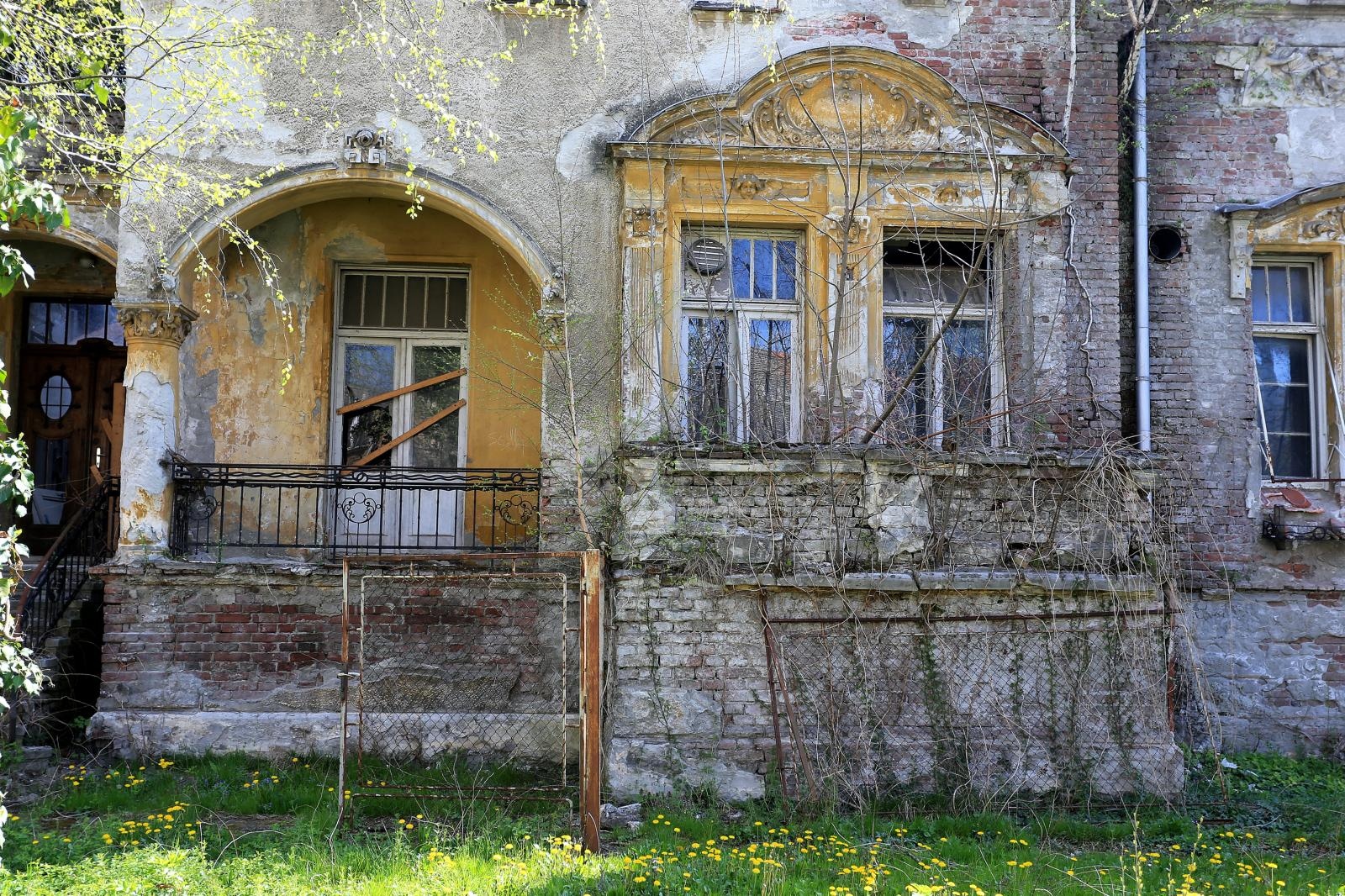 Vila Batory prije obnove