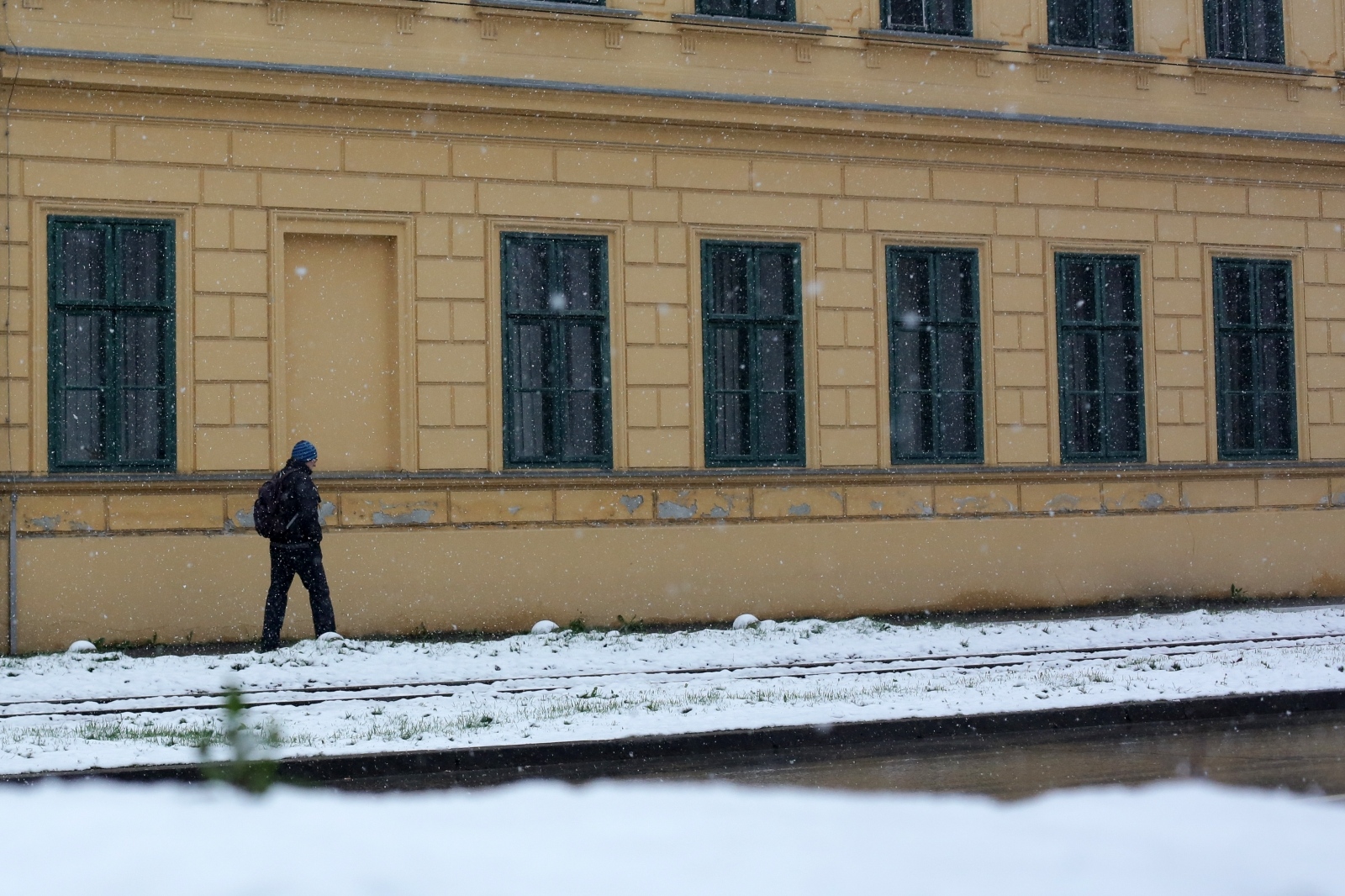 Osijek se probudio pod bijelim pokrivačem