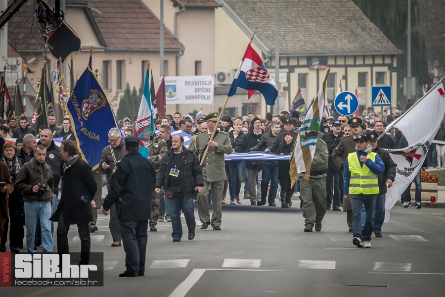 kolona_sjecanja_vukovar_1811201