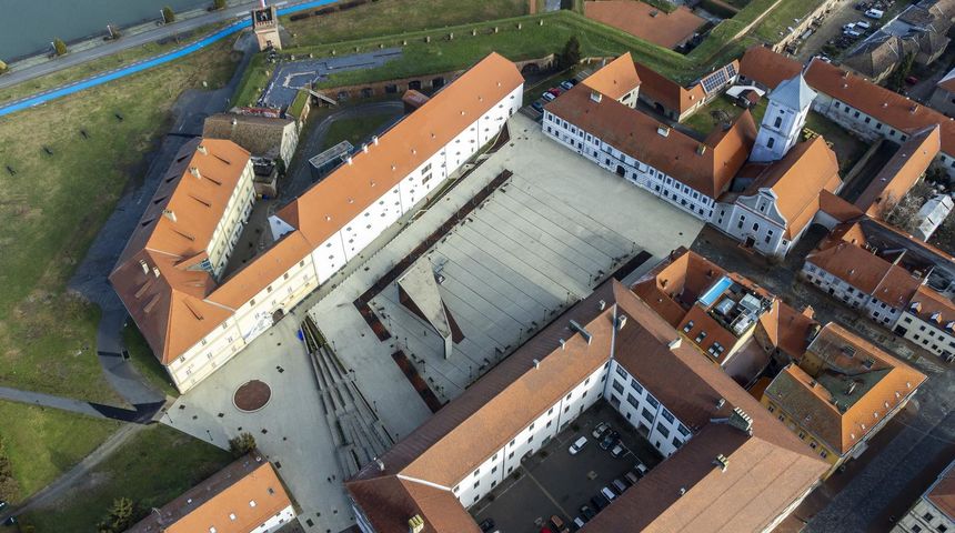 Tvrđa – pogled iz zraka, siječanj 2024. Tvrđa – pogled iz zraka, siječanj 2024.