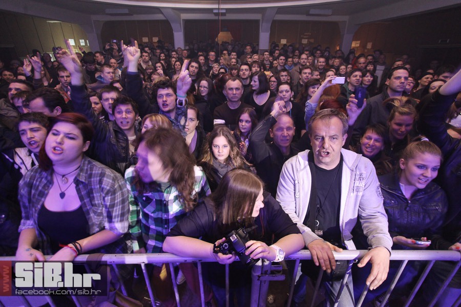 opca_opasnost_slavija_04042013_