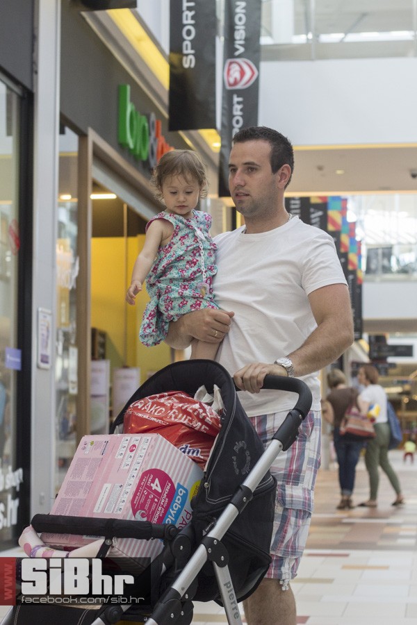 avenue_mall_klauni_36