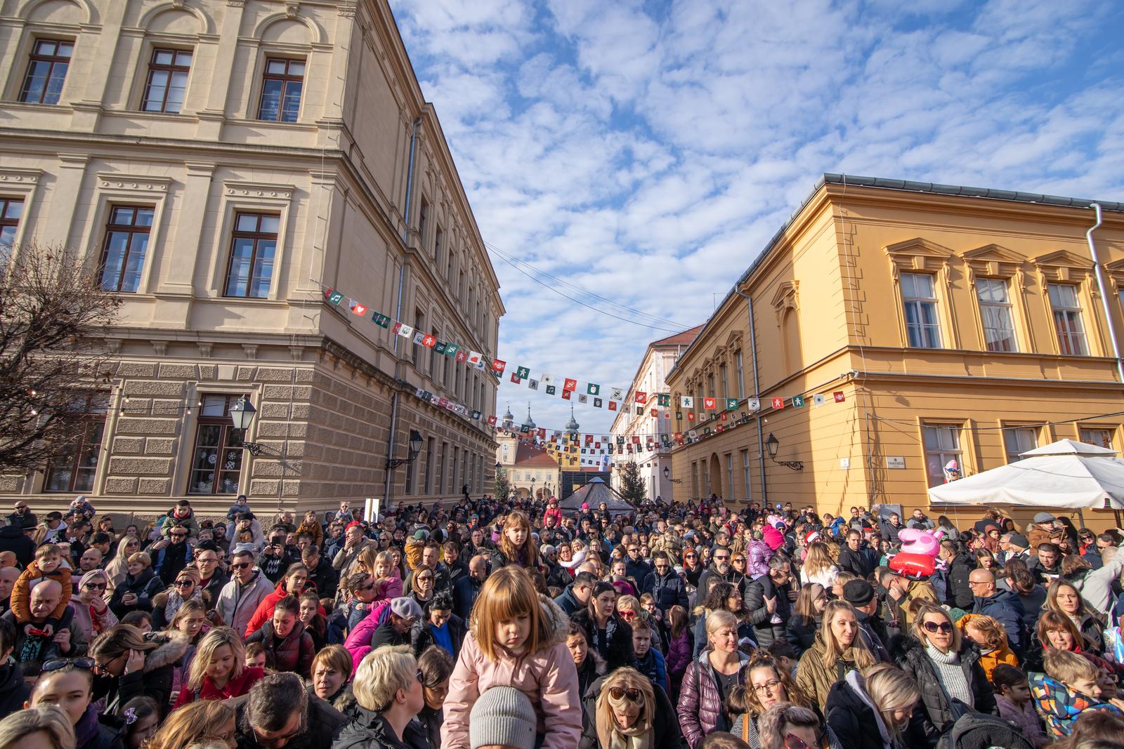 Doček male Nove godine 2023.