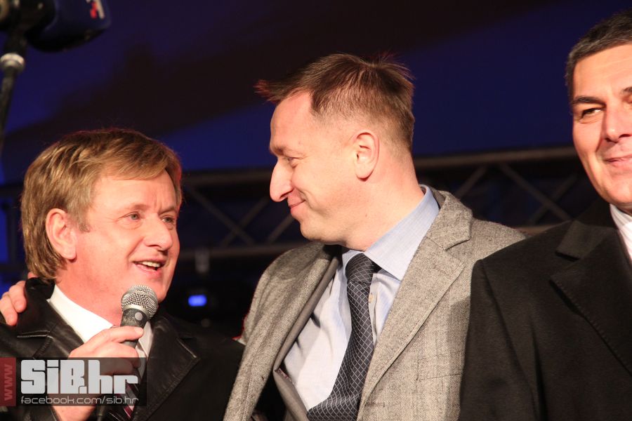 SvecanoOtvorenTrgSlobode_SiBhr_