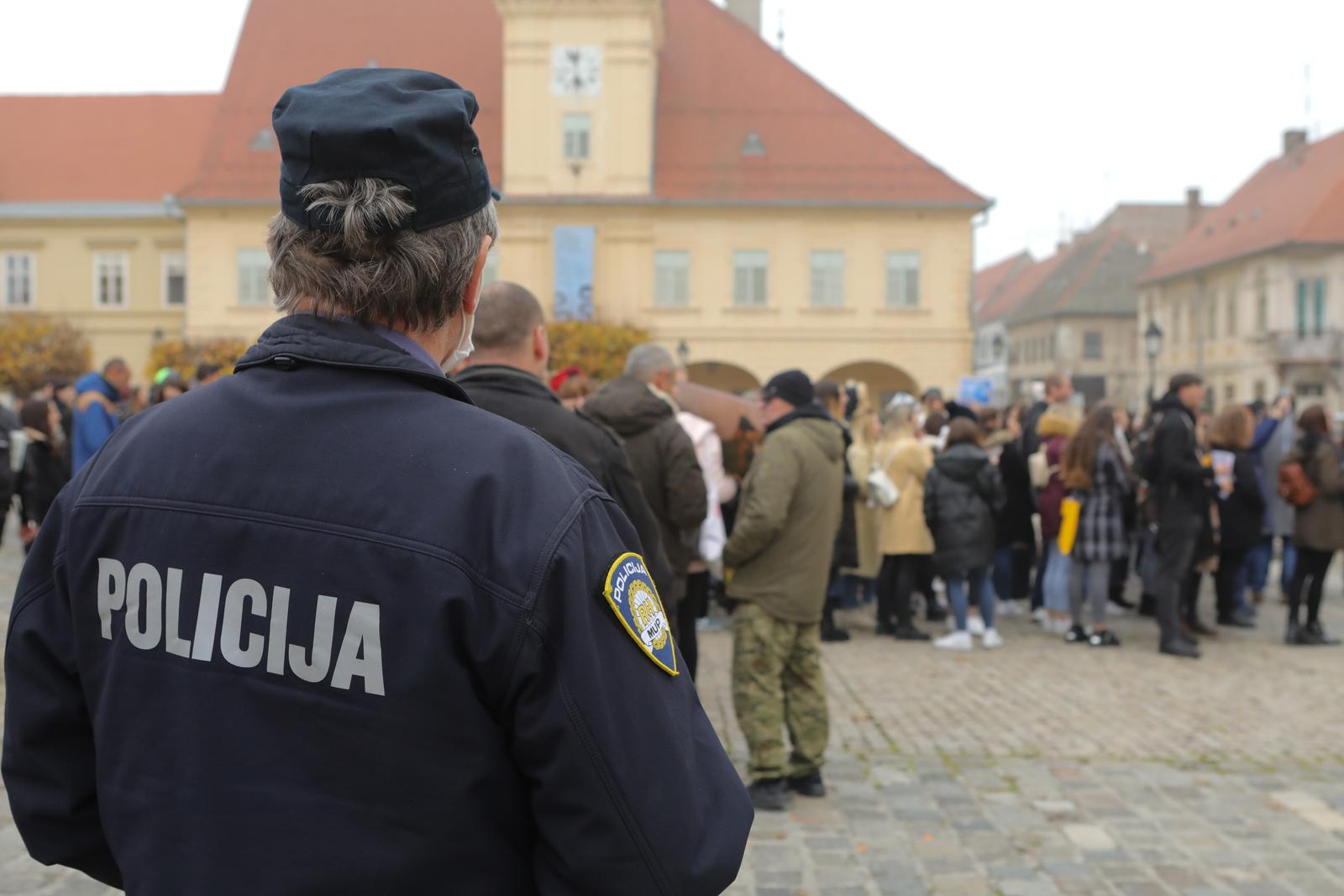 Osječki studenti prosvjedovali protiv obaveznih Covid potvrda na fakultetima