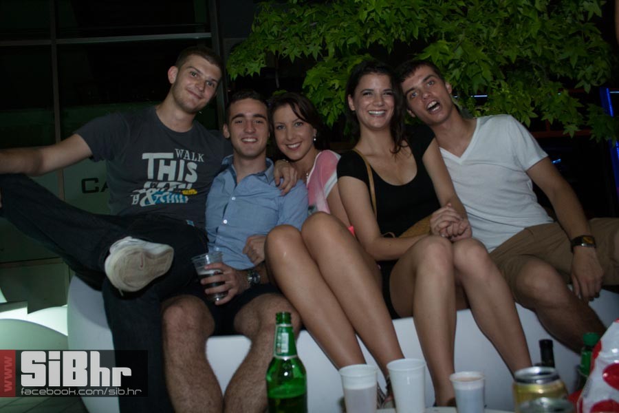 dc_party_SiBhr_15