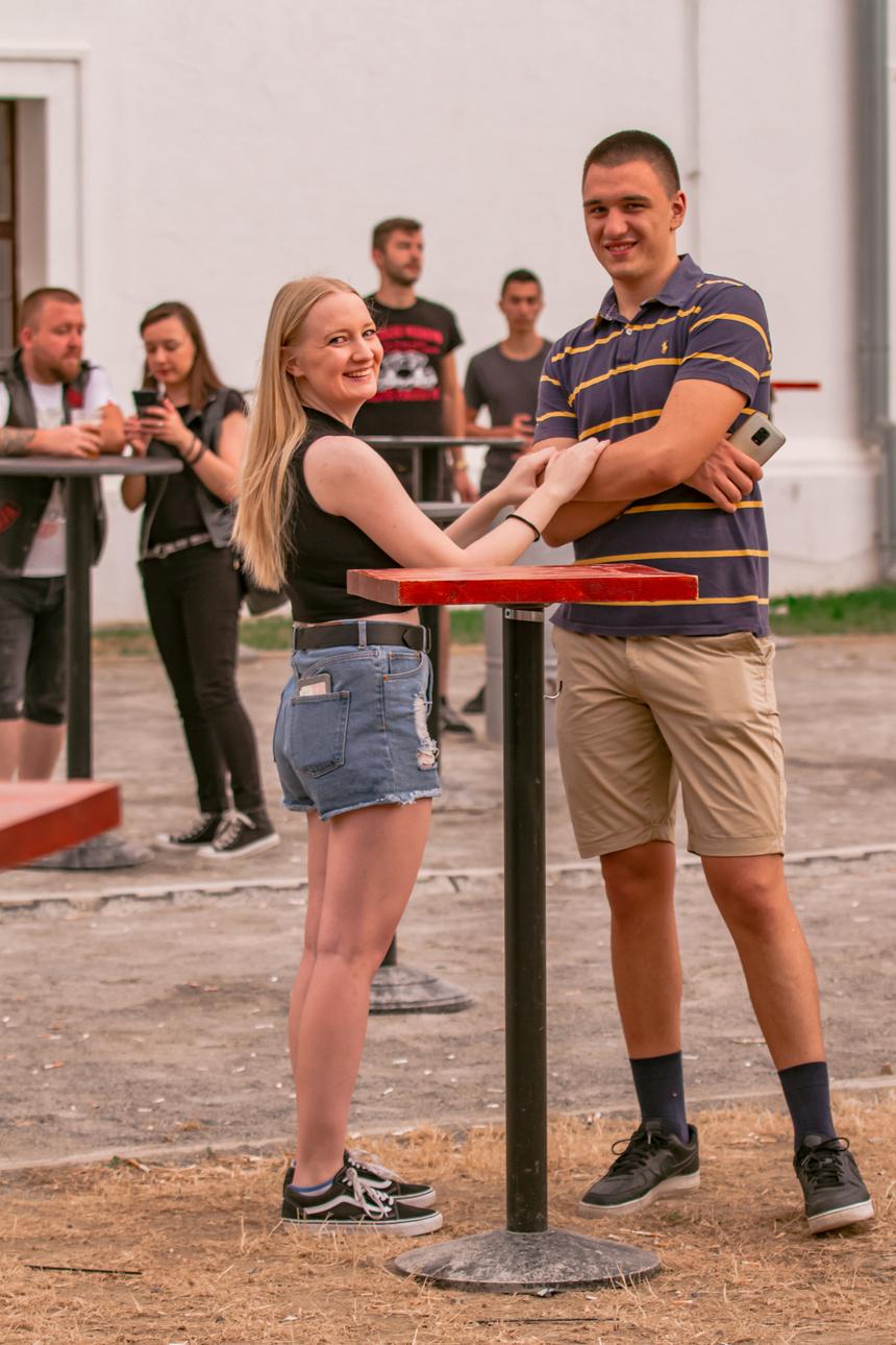 Brkovi u dvorištu Stare pekare