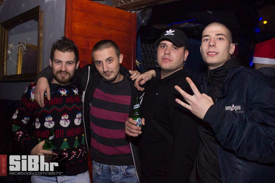 badnjak_u_tvrdji_SiBhr_25