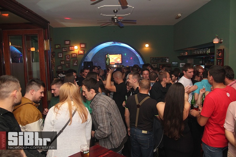 2014_10_12_fortpub_osijek_night
