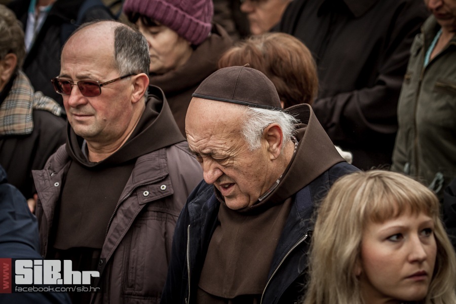 kolona_sjecanja_vukovar_1811201