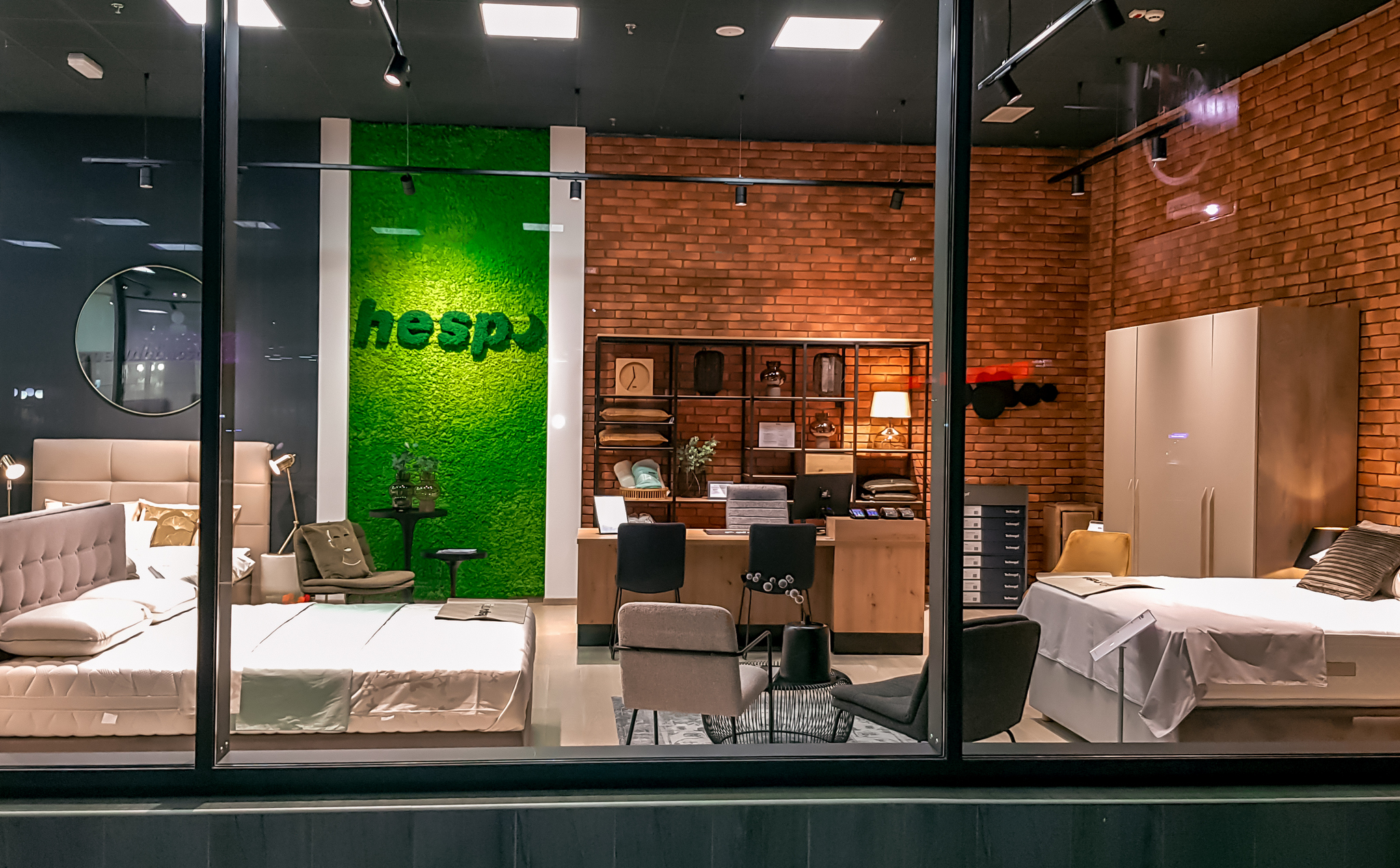 Hespo salon u Superu Hespo salon u Superu