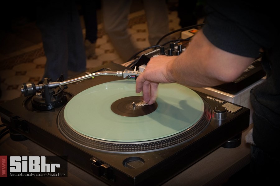 hip_hop_SiB_hr_01