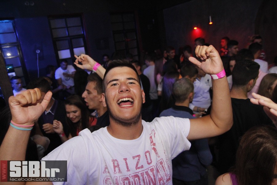 red_carpet_zoran_bastion_26