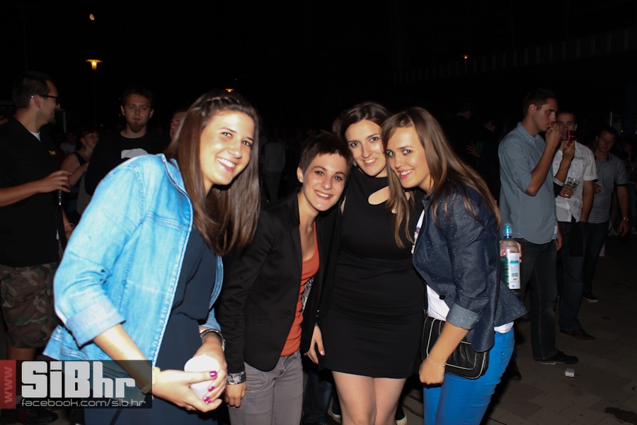 dc_party_2706_SiBhr_51 dc_party_2706_SiBhr_51