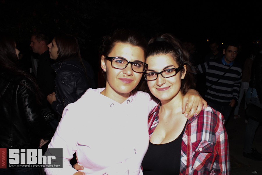 dc_party_2706_SiBhr_34 dc_party_2706_SiBhr_34