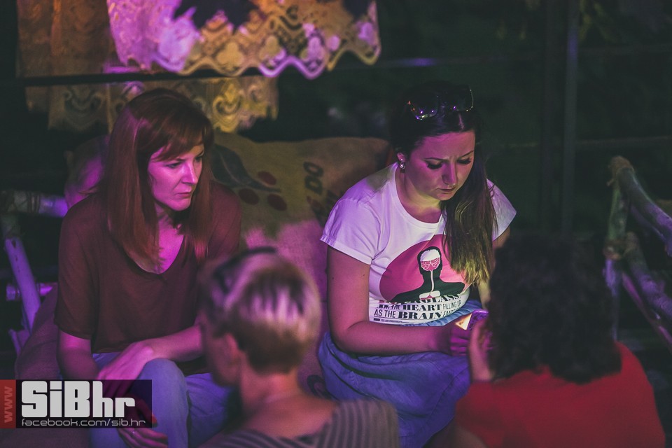 in_da_sofa_osijek_2