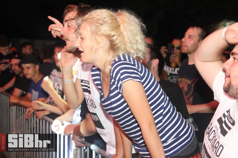backyard_art_festival_SiBhr_7