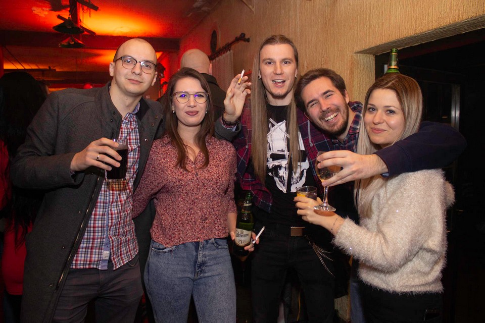 Motoristi partyjali u Balotama uz svirku uživo grupe Lucky day