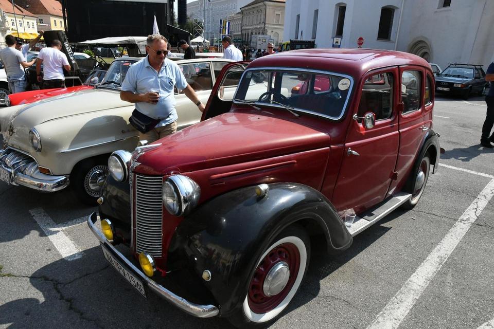 Požega: 7. Međunarodni oldtimer susret “Trophy Zlatnom dolinom 2019.” Požega: 7. Međunarodni oldtimer susret “Trophy Zlatnom dolinom 2019.”