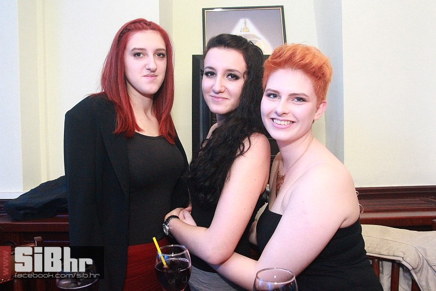 nocni_zivot_OldBridgePub_040120