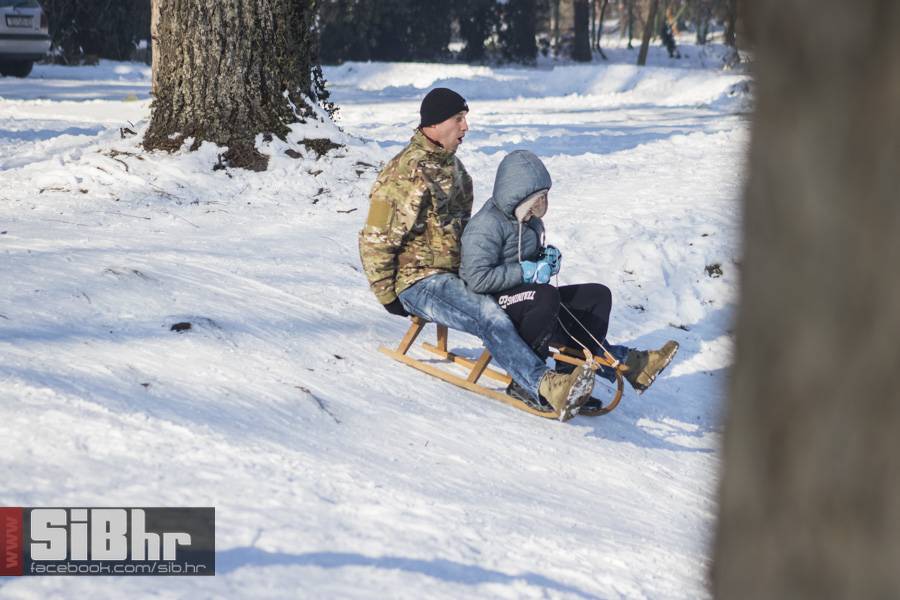 sanjkanje_drven_park_SiBhr_38
