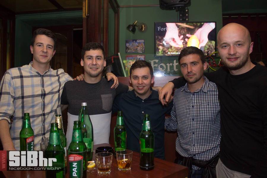 fort_pub_6