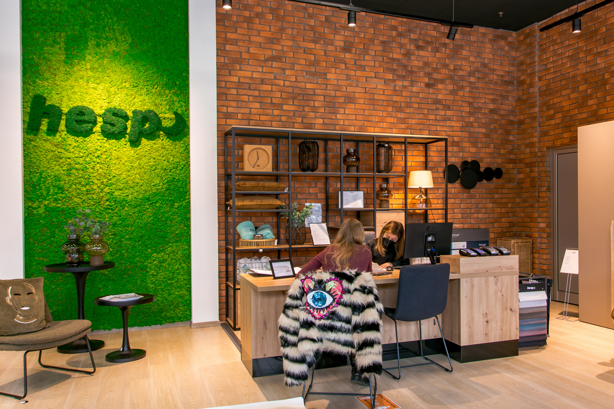 Hespo salon u Superu Hespo salon u Superu