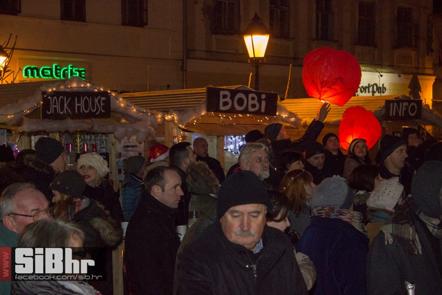 nova_godina_2016_trg_tvrdja_sib nova_godina_2016_trg_tvrdja_sib