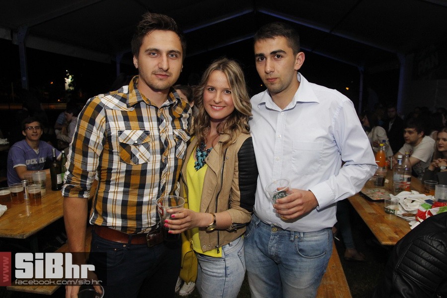 studentska_rostiljada_Mejasi_Si