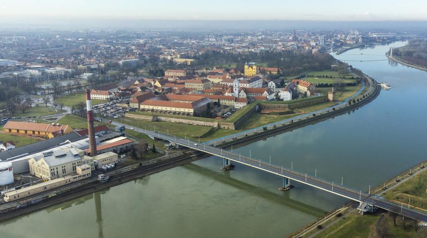 Tvrđa – pogled iz zraka, siječanj 2024. Tvrđa – pogled iz zraka, siječanj 2024.