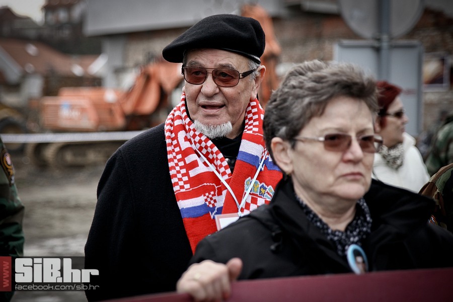vukovar_prosvjed_protiv_cirilic