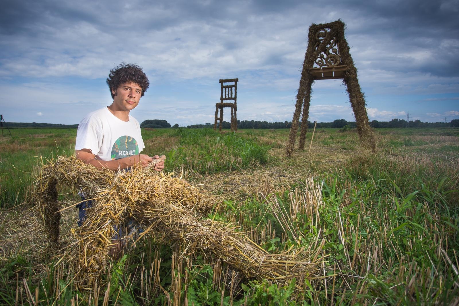 Pripreme za 14. Slama Land Art