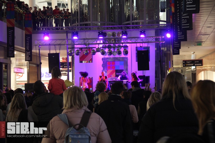 Colonia_AvenueMall_SiBhr Colonia_AvenueMall_SiBhr