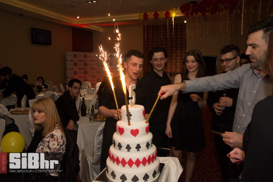 ivan_zak_goldensun_2016_sibhr_6