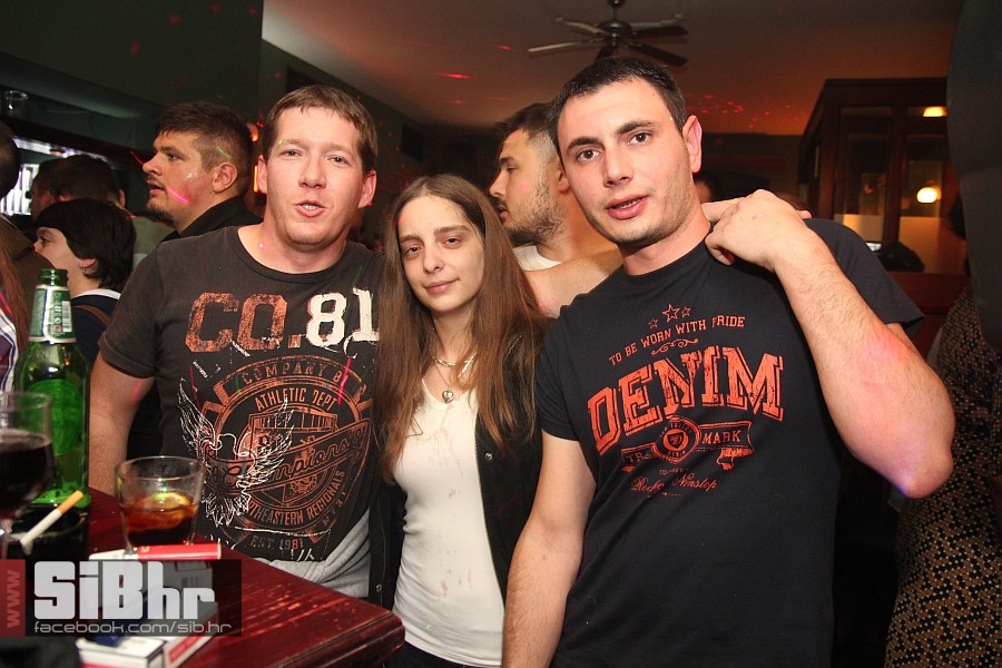2014_10_12_fortpub_osijek_night